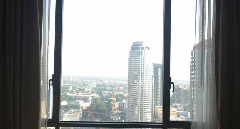 For rent 1 bed condo in Watthana, Bangkok