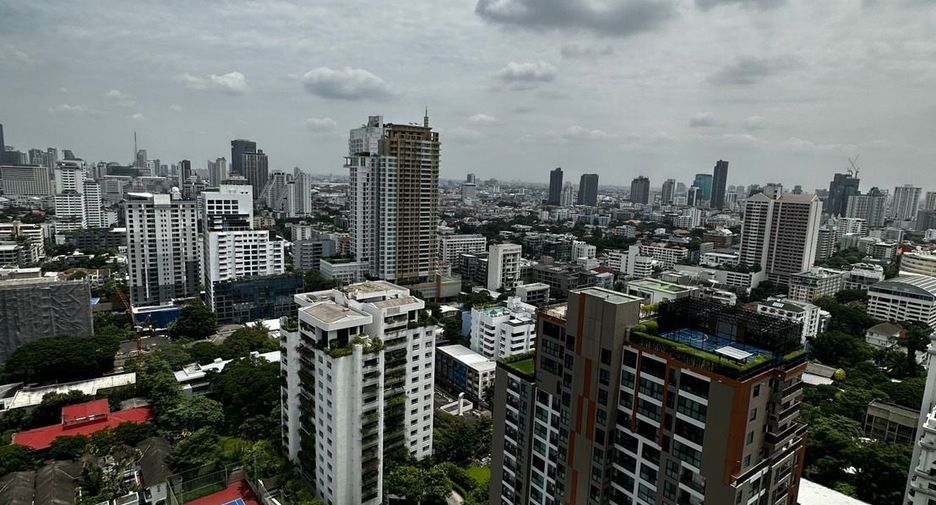 For rent 1 bed condo in Watthana, Bangkok