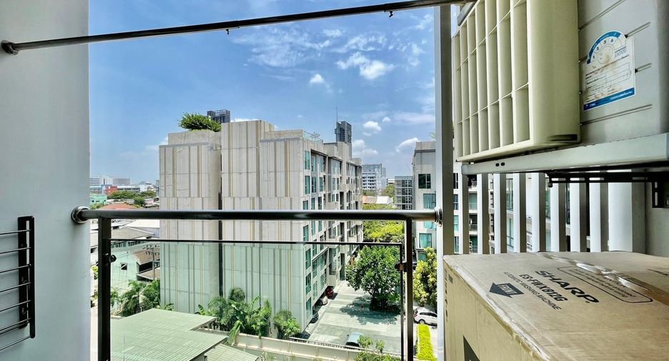 Wohnung zur Miete mit 1 Zimmer in Phra Khanong, Bangkok