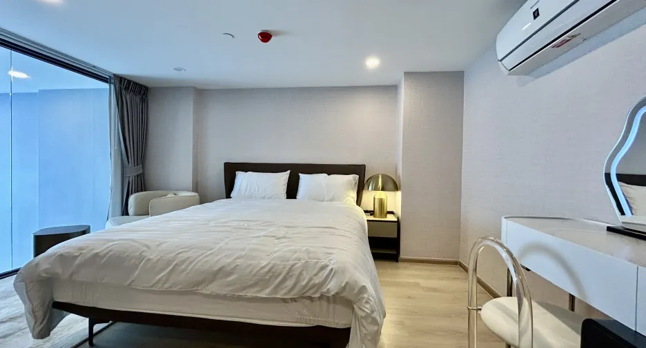 For rent 1 bed condo in Khlong Toei, Bangkok