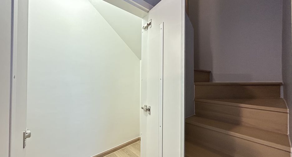 Condo en alquiler de 1 habitaciones en Khlong Toei, Bangkok
