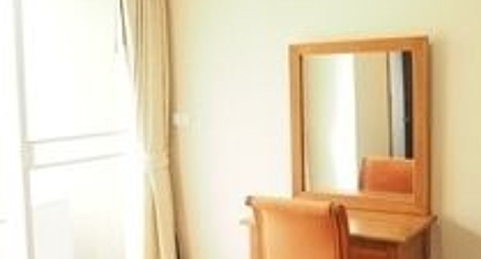For rent 2 bedrooms condo in Pathum Wan, Bangkok