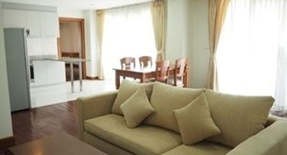 For rent 2 bedrooms condo in Pathum Wan, Bangkok