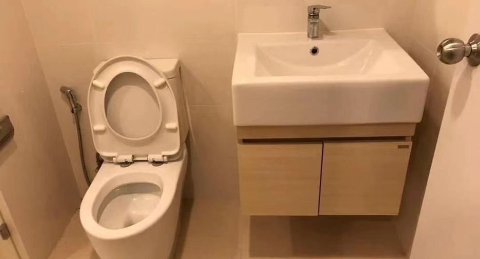 For rent 1 Beds condo in Huai Khwang, Bangkok