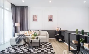 For rent 3 ベッドルーム townhouse in Saphan Sung, Bangkok