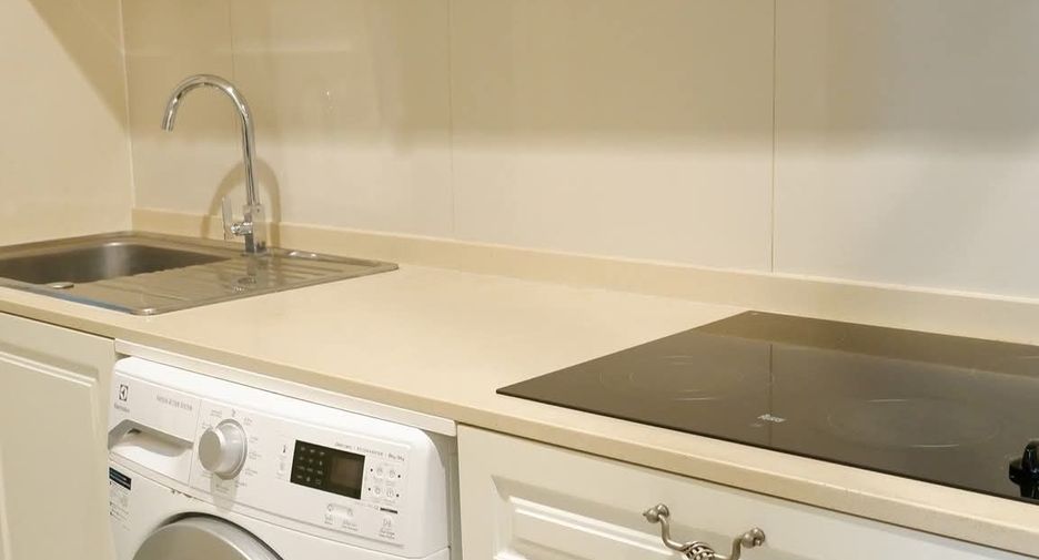 For rent 2 ベッドルーム condo in Watthana, Bangkok