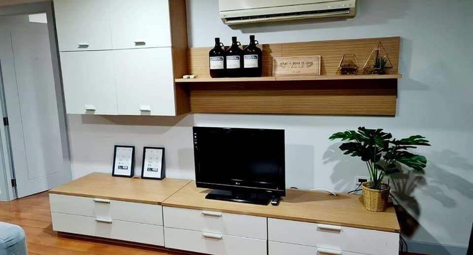 For rent 2 bedrooms condo in Watthana, Bangkok