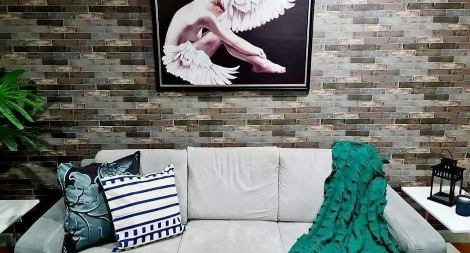 For rent 2 bedrooms condo in Watthana, Bangkok