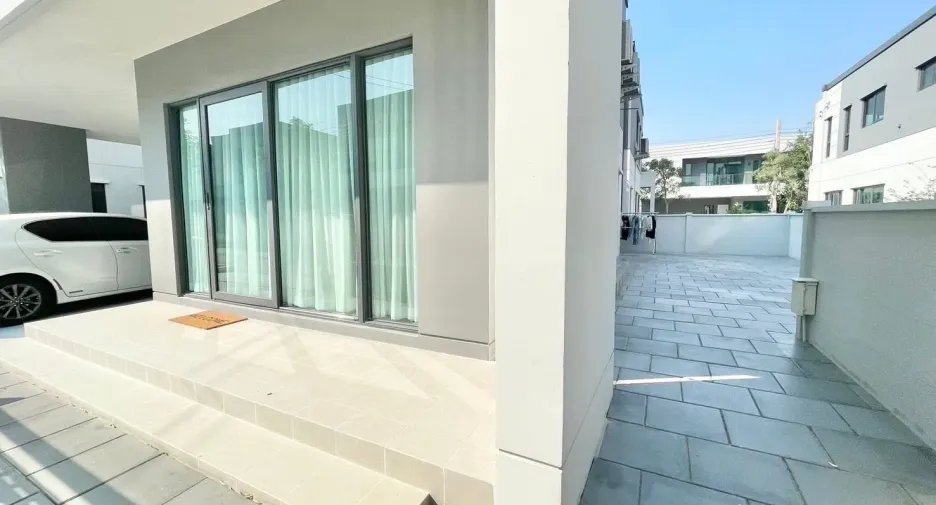 For rent 4 bedrooms house in Bang Phli, Samut Prakan