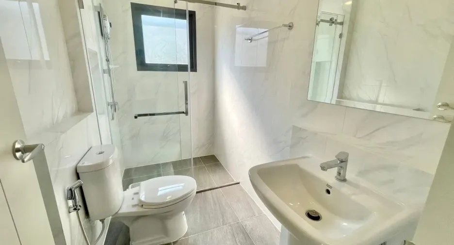 For rent 4 bedrooms house in Bang Phli, Samut Prakan