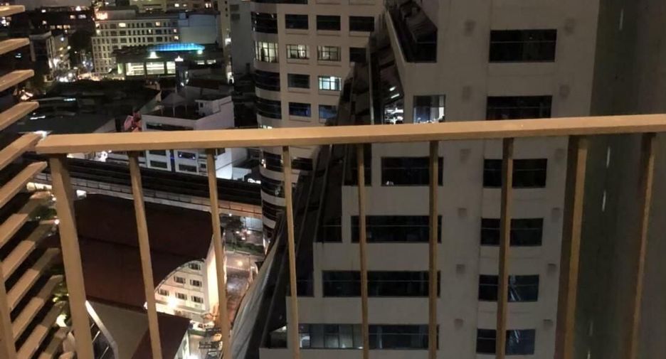 Condo en alquiler de 1 habitaciones en Khlong Toei, Bangkok
