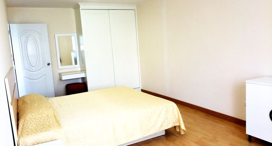 For rent 1 bed apartment in Watthana, Bangkok