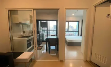 Wohnung zur Miete mit 1 Zimmer in Khlong Toei, Bangkok