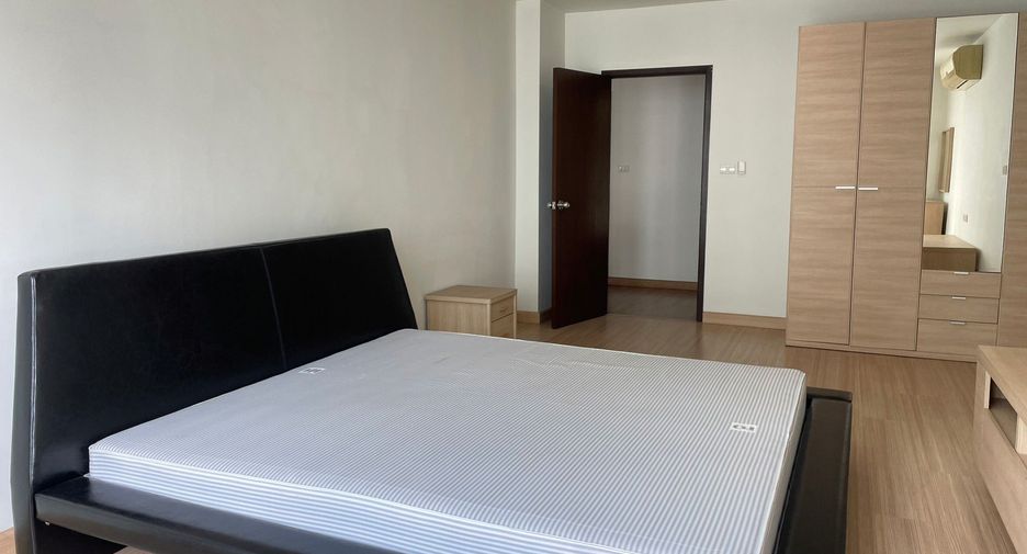 Wohnung zur Miete mit 2 Zimmer in Khlong Toei, Bangkok
