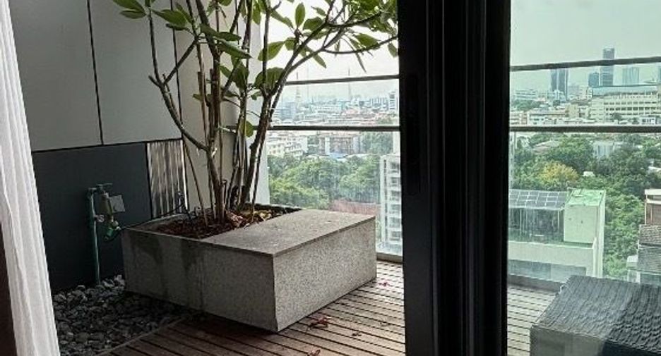 For rent 2 bedrooms condo in Sathon, Bangkok
