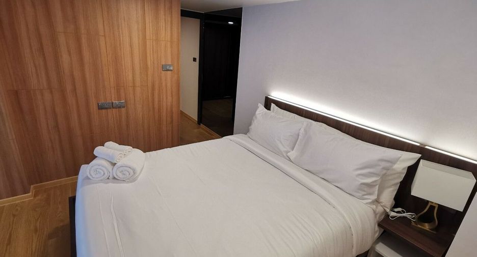 For rent 2 bedrooms condo in Watthana, Bangkok