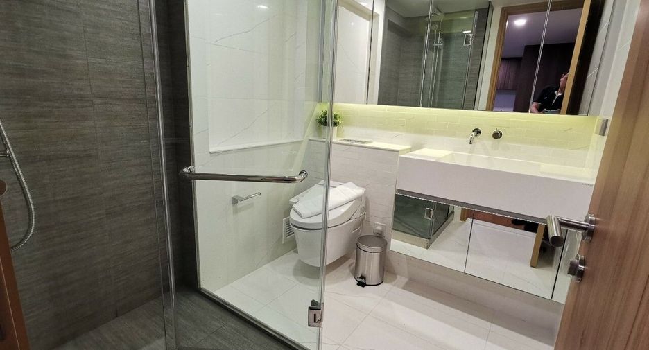 For rent 2 bedrooms condo in Watthana, Bangkok