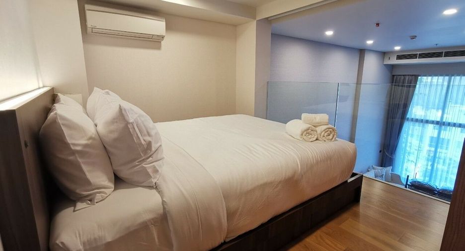 For rent 2 bedrooms condo in Watthana, Bangkok