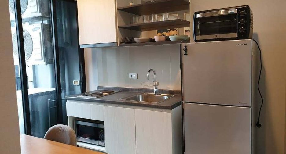 For rent 1 bed condo in Watthana, Bangkok