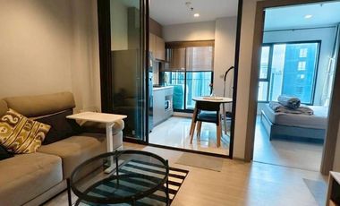 Wohnung zur Miete mit 1 Zimmer in Huai Khwang, Bangkok
