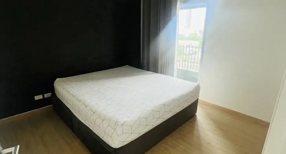 Condo en alquiler de 1 habitaciones en Khlong Toei, Bangkok