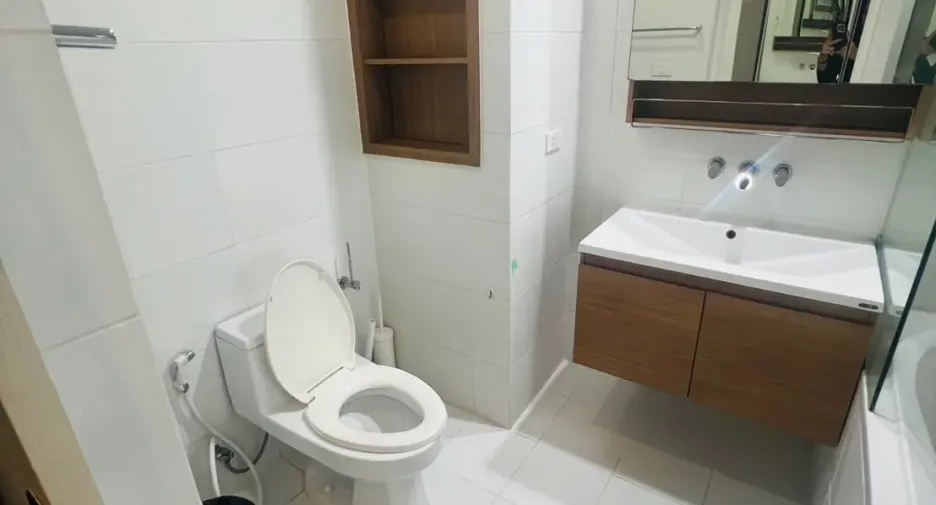 Condo en alquiler de 1 habitaciones en Khlong Toei, Bangkok