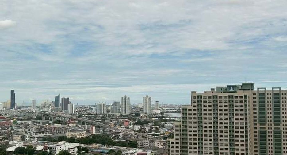 For rent 1 bed condo in Thon Buri, Bangkok