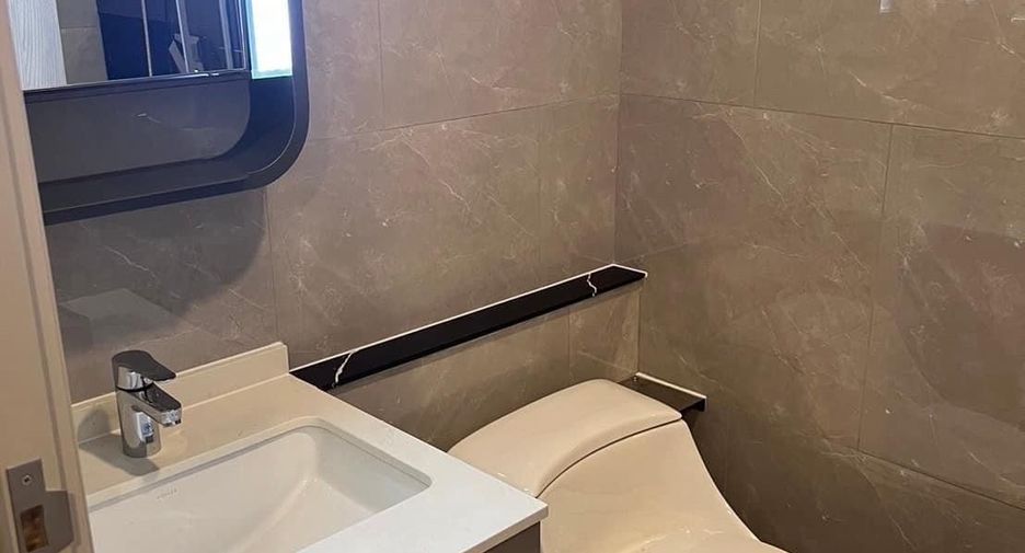 For rent studio condo in Huai Khwang, Bangkok