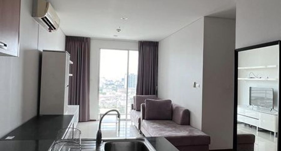 Condo en alquiler de 1 habitaciones en Khlong San, Bangkok