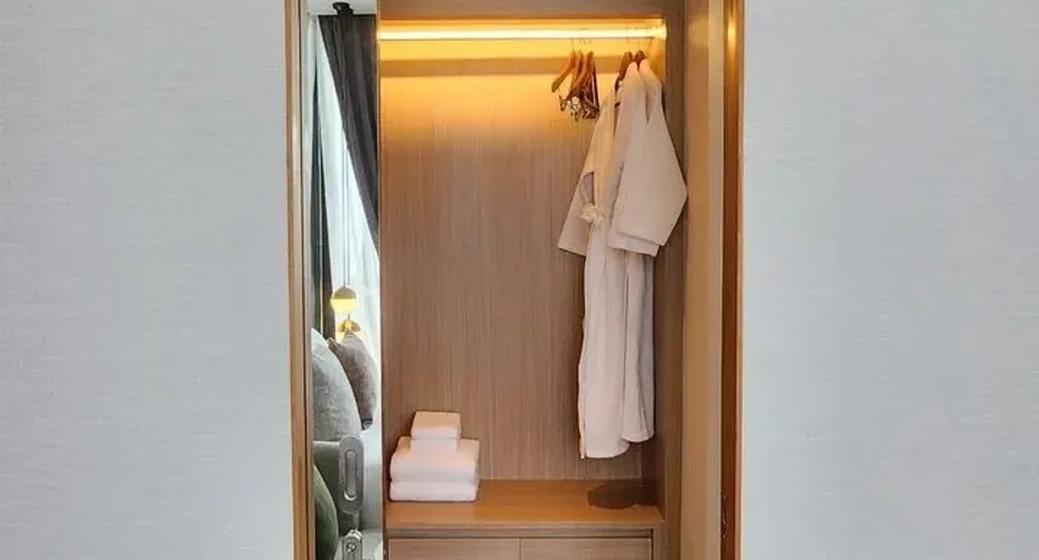 Wohnung zur Miete mit Studio in Khlong Toei, Bangkok