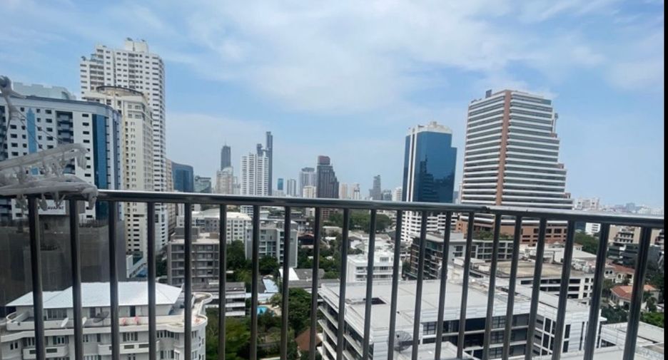 For rent 2 bedrooms condo in Khlong Toei, Bangkok