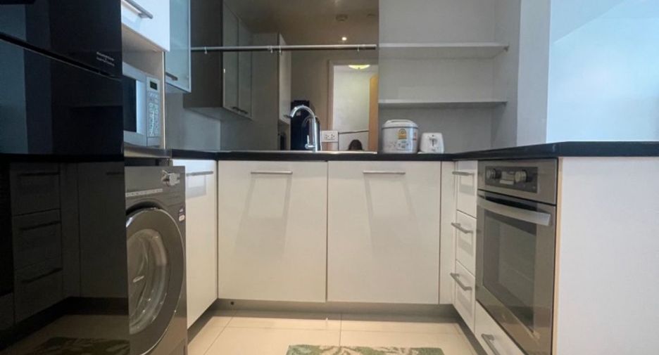 For rent 2 bedrooms condo in Khlong Toei, Bangkok