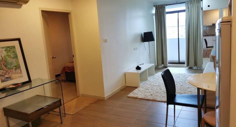 For rent 1 bed condo in Phra Khanong, Bangkok