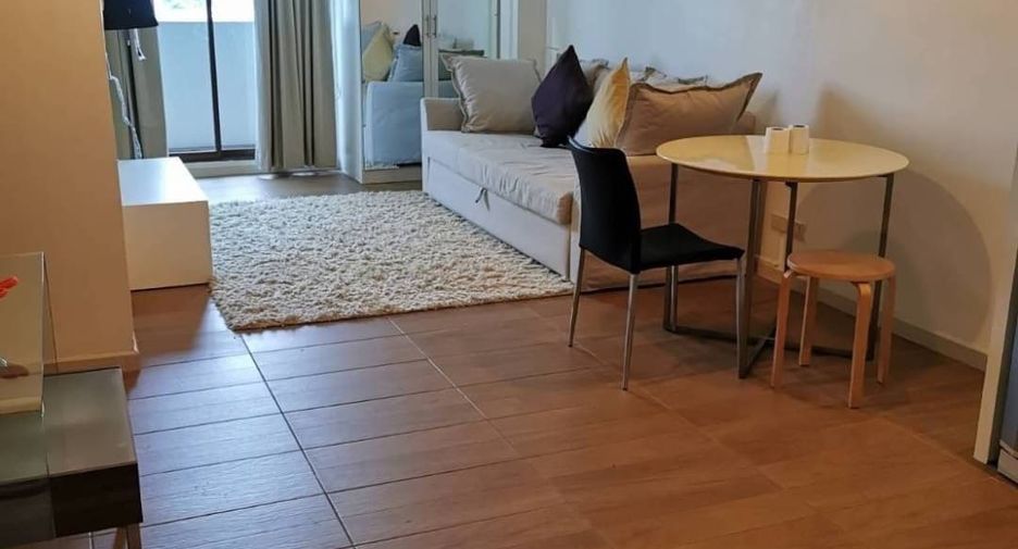 For rent 1 bed condo in Phra Khanong, Bangkok