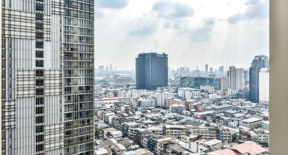For rent 2 bedrooms condo in Khlong Toei, Bangkok