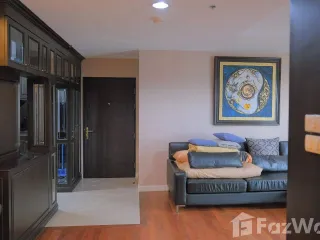 For rent 2 bedrooms condo in Huai Khwang, Bangkok