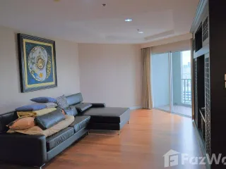For rent 2 bedrooms condo in Huai Khwang, Bangkok