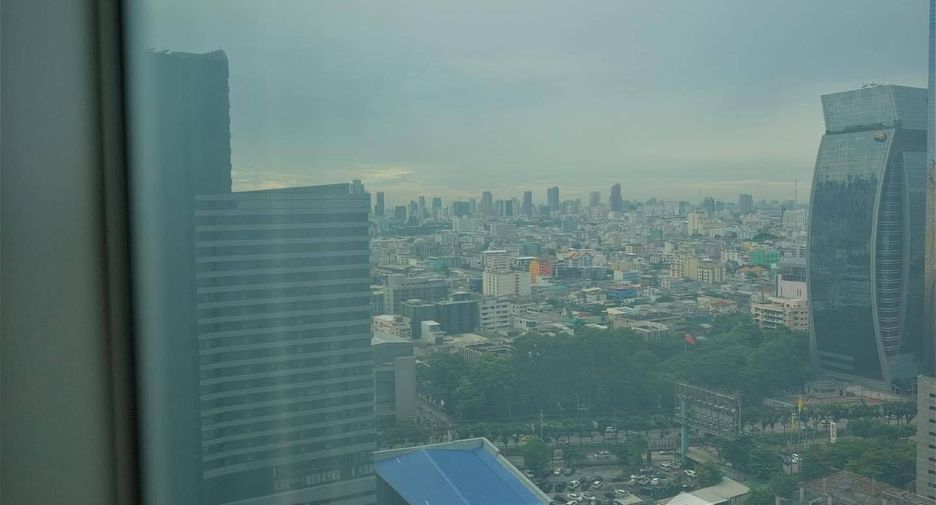 Condo en alquiler de 2 habitaciones en Huai Khwang, Bangkok