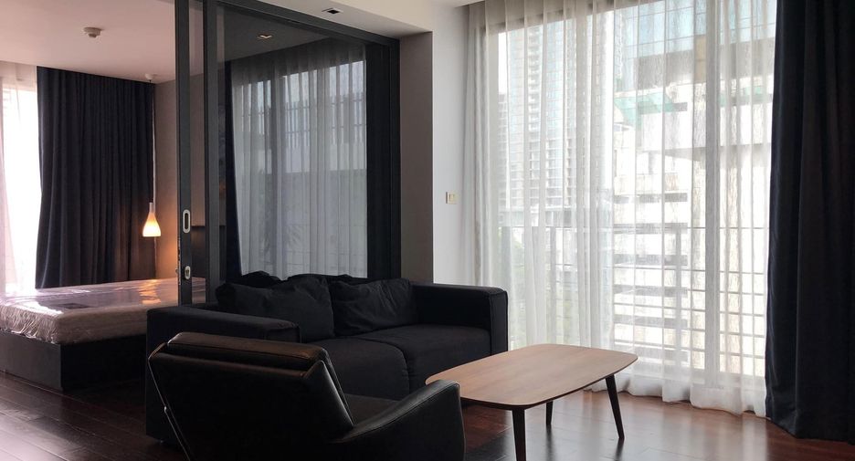 For rent 1 bed condo in Pathum Wan, Bangkok