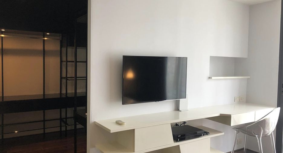 For rent 1 bed condo in Pathum Wan, Bangkok