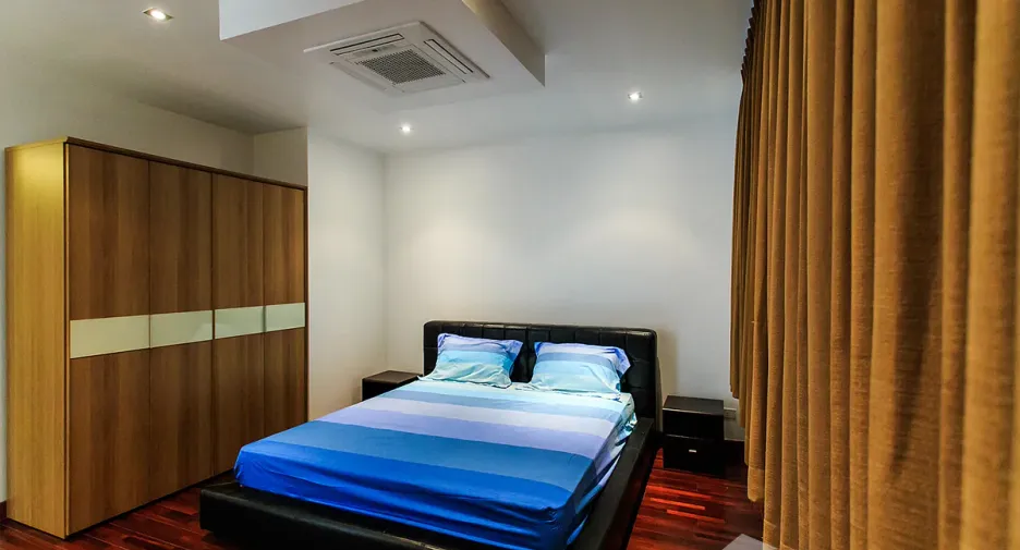 For rent 2 bedrooms condo in Watthana, Bangkok