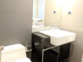 Condo en alquiler de 1 habitaciones en Khlong Toei, Bangkok