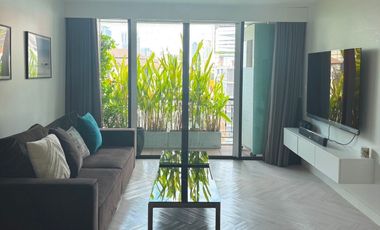 À louer 3 chambres condo à Khlong Toei, Bangkok