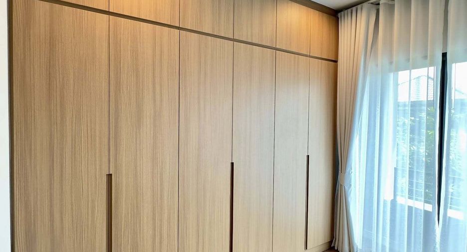 For rent 4 bedrooms house in Bang Phli, Samut Prakan