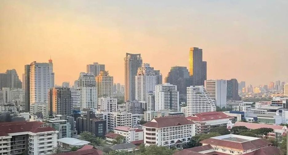 For rent 1 bed condo in Watthana, Bangkok
