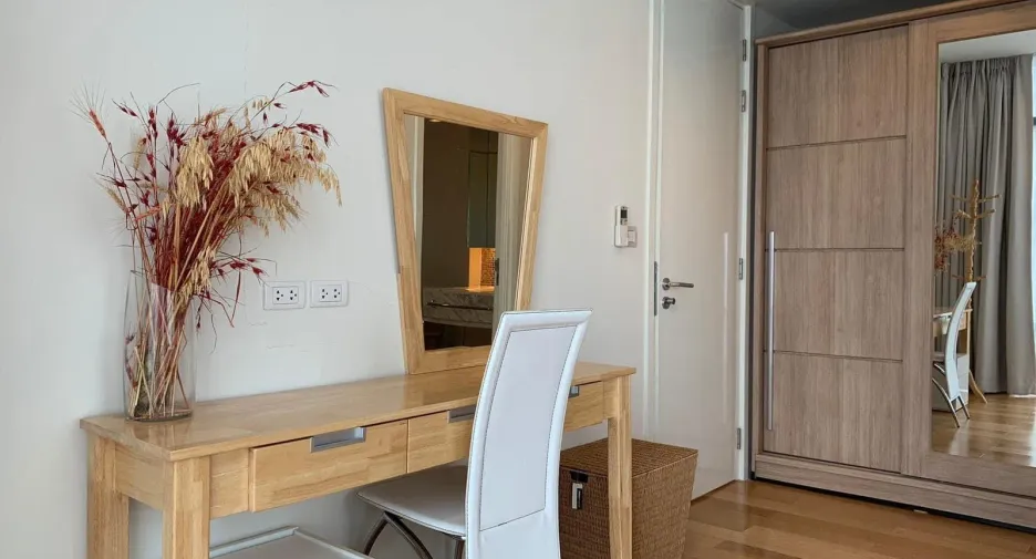For rent 2 bedrooms condo in Watthana, Bangkok
