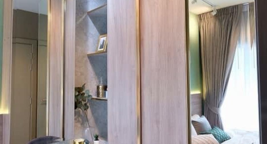 For rent 2 bedrooms condo in Huai Khwang, Bangkok