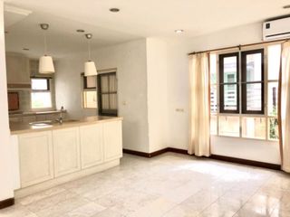 Haus zur Miete mit 3 Zimmer in Saphan Sung, Bangkok
