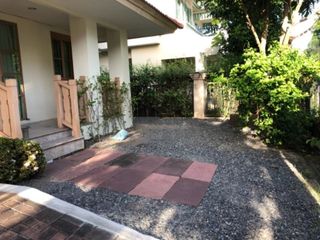 Haus zur Miete mit 3 Zimmer in Saphan Sung, Bangkok