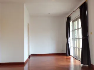 Haus zur Miete mit 3 Zimmer in Saphan Sung, Bangkok
